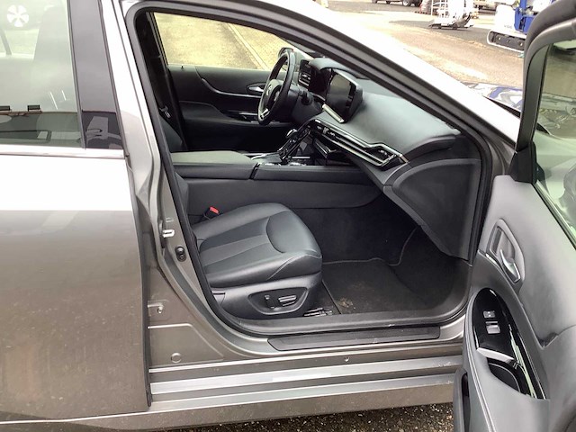 2021 toyota mirai 2 xle executive personenauto s-920-pz - afbeelding 15 van  39