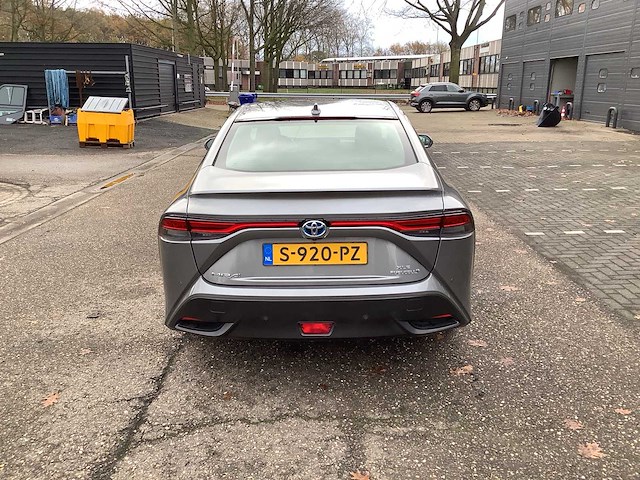 2021 toyota mirai 2 xle executive personenauto s-920-pz - afbeelding 34 van  39
