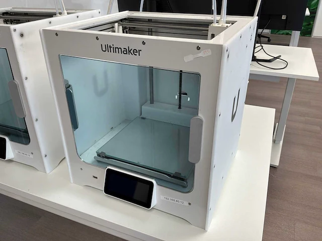 2021 ultimaker s3 3d printer - afbeelding 2 van  8