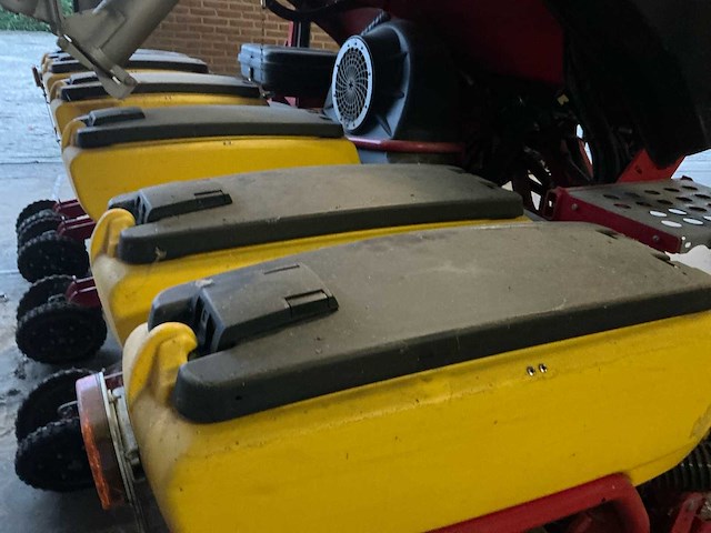 2021 väderstad tpt 6 6 rijen maiszaaimachine / seed drill / tempo zaaier - afbeelding 18 van  27