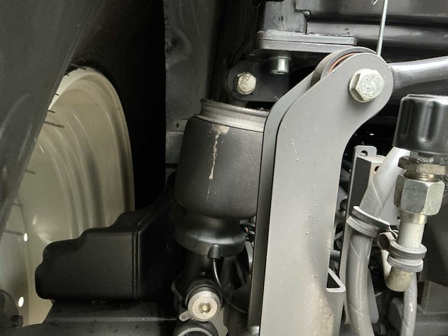 2021 valtra n135 direct smarttouch vierwielaangedreven landbouwtractor - afbeelding 11 van  33