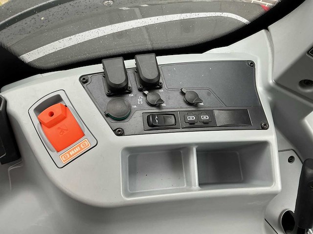 2021 valtra n135 direct smarttouch vierwielaangedreven landbouwtractor - afbeelding 17 van  33