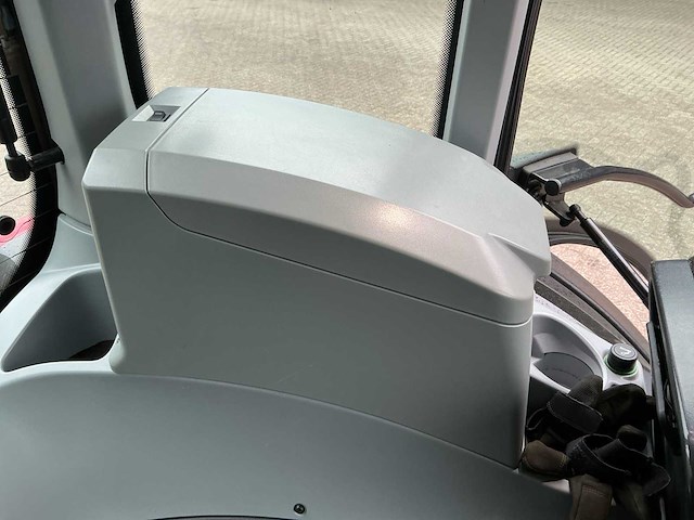 2021 valtra n135 direct smarttouch vierwielaangedreven landbouwtractor - afbeelding 21 van  33
