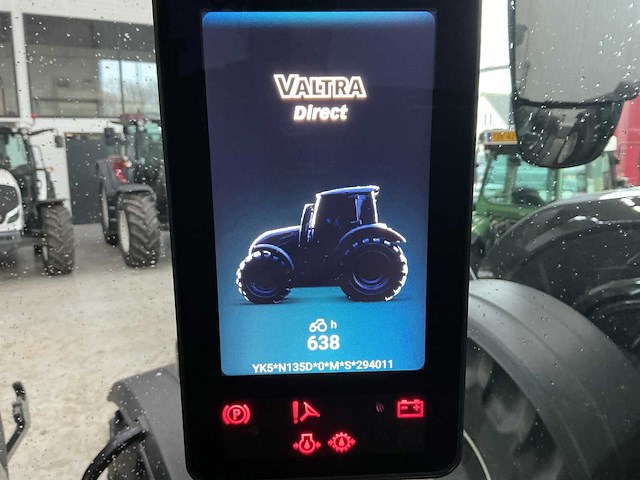 2021 valtra n135 direct smarttouch vierwielaangedreven landbouwtractor - afbeelding 26 van  33