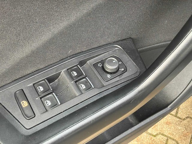 2021 volkswagen t-roc r line 1.5 tsi sport business r personenauto - afbeelding 20 van  40