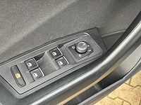 2021 volkswagen t-roc r line 1.5 tsi sport business r personenauto - afbeelding 20 van  41