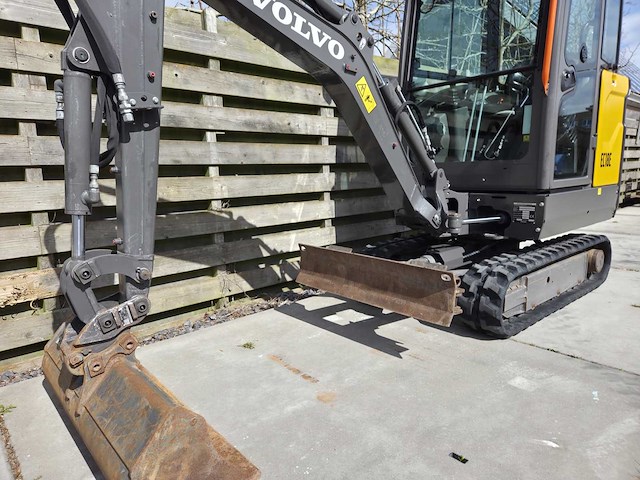 2021 volvo ec18e s-wissel minigraafmachine - afbeelding 15 van  21