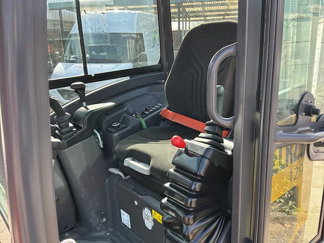 2021 volvo ecr25 compacte elektrische rupsgraafmachine - afbeelding 1 van  6