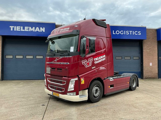 2021 volvo fh unlimited edition opleggertrekker - afbeelding 1 van  46