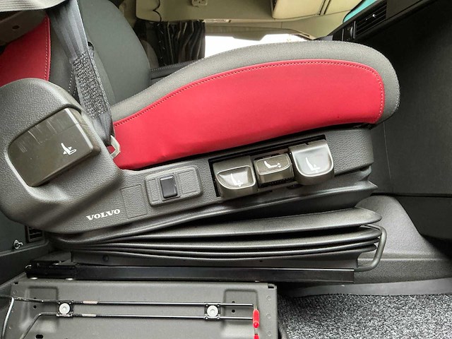 2021 volvo fh unlimited edition opleggertrekker - afbeelding 22 van  46