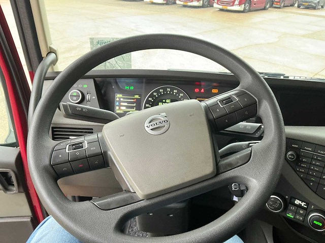 2021 volvo fh vrachtwagen met huifopbouw(c) - afbeelding 21 van  37