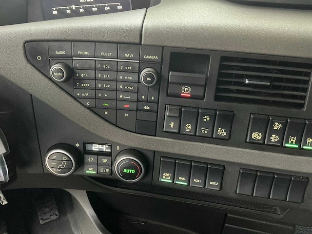 2021 volvo fh vrachtwagen met huifopbouw(c) - afbeelding 24 van  37