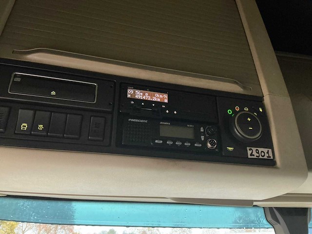 2021 volvo fh vrachtwagen met huifopbouw(c) - afbeelding 28 van  37