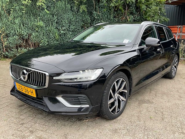 2021 volvo v60 2.0 t6 recharge awd business pro personenauto - afbeelding 1 van  25