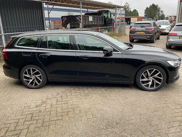 2021 volvo v60 2.0 t6 recharge awd business pro personenauto - afbeelding 21 van  25