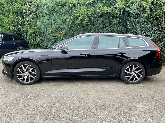 2021 volvo v60 2.0 t6 recharge awd business pro personenauto - afbeelding 22 van  25