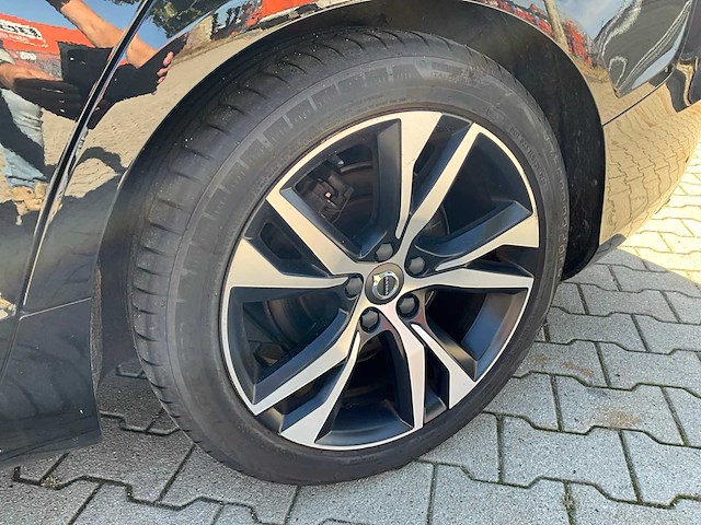 2021 volvo v60 r design b3 onyx black personenauto - afbeelding 31 van  42