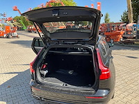 2021 volvo v60 r design b3 onyx black personenauto - afbeelding 18 van  42