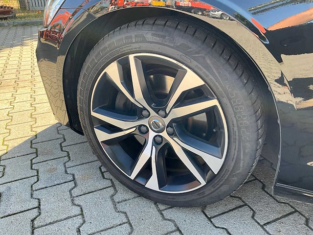 2021 volvo v60 r design b3 onyx black personenauto - afbeelding 30 van  42