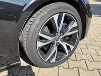 2021 volvo v60 r design b3 onyx black personenauto - afbeelding 33 van  42