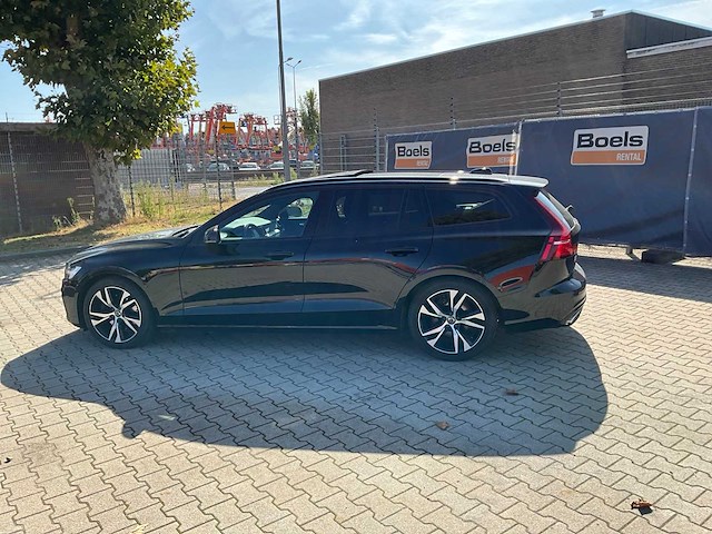 2021 volvo v60 r design b3 onyx black personenauto - afbeelding 41 van  42