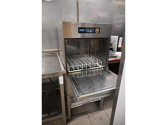 2021 winterhalter uc-l rvs glazenvaatwasmachine met rvs onderstel - afbeelding 9 van  11
