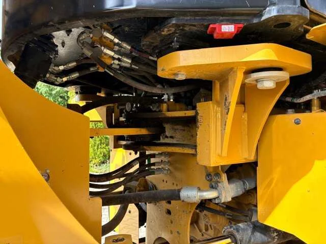 2022 - caterpillar - 950m - shovel - afbeelding 2 van  31