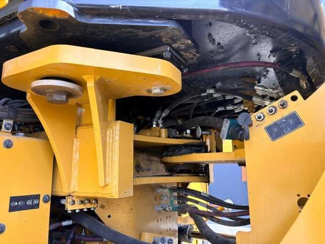 2022 - caterpillar - 950m - shovel - afbeelding 17 van  31