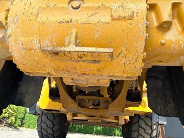 2022 - caterpillar - 950m - shovel - afbeelding 19 van  31