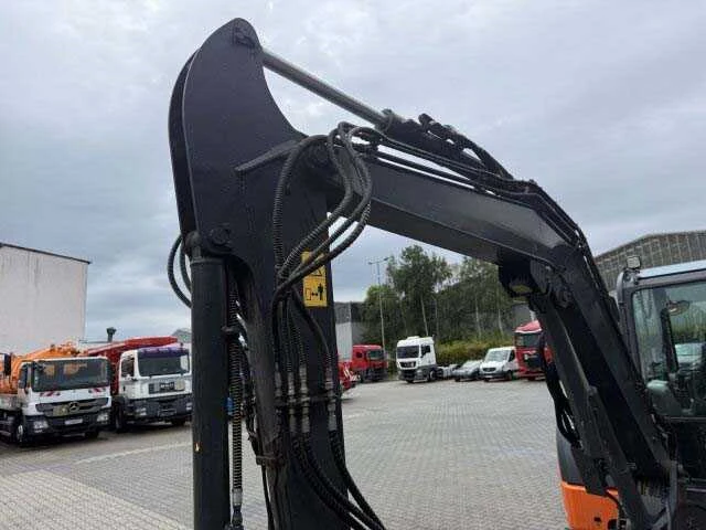 2022 - komatsu - pc58mr-5e0 - tracked excavator - afbeelding 3 van  30