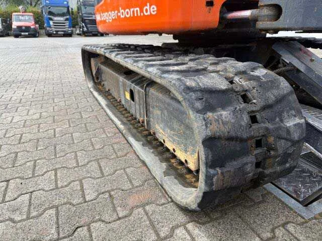 2022 - komatsu - pc58mr-5e0 - tracked excavator - afbeelding 9 van  30