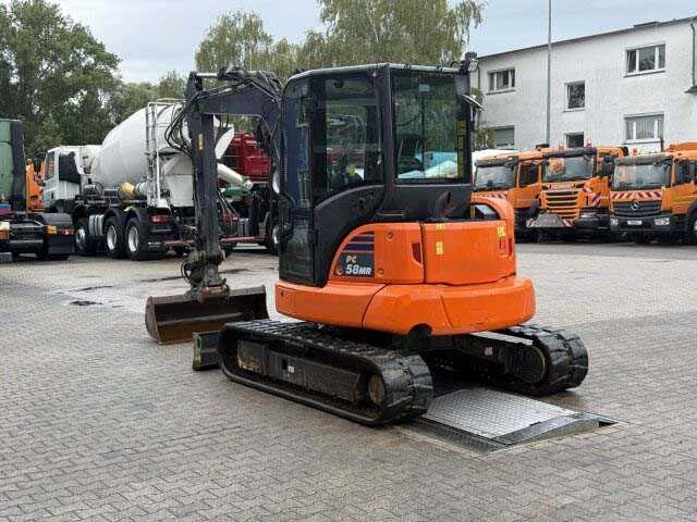 2022 - komatsu - pc58mr-5e0 - tracked excavator - afbeelding 17 van  30