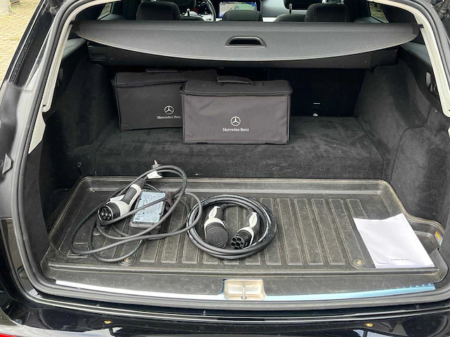 2022 - mercedes-benz - e300 4matic hybride - afbeelding 14 van  30