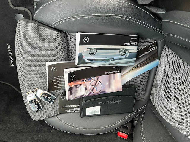 2022 - mercedes-benz - e300 4matic hybride - afbeelding 17 van  30