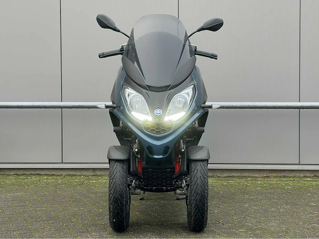 2022 - piaggio - 300 mp3 hpe sport - scooter - afbeelding 2 van  9