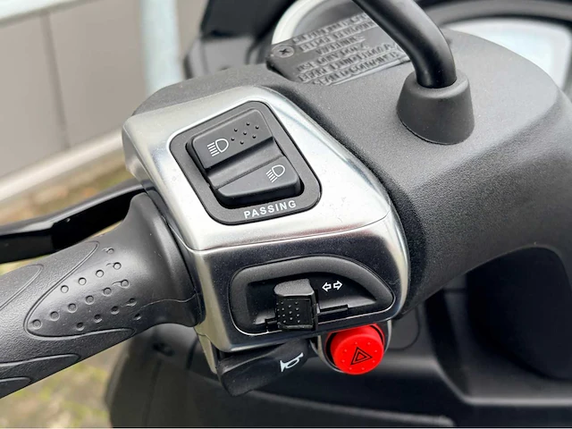 2022 - piaggio - 300 mp3 hpe sport - scooter - afbeelding 2 van  12