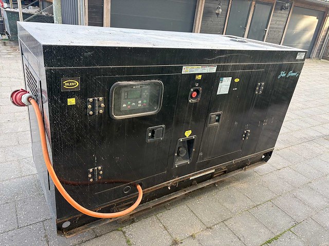 2022 - silent - diesel aggregaat - afbeelding 2 van  12