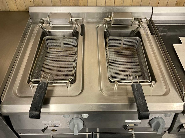 2022 700-line dubbele friteuse - afbeelding 3 van  4