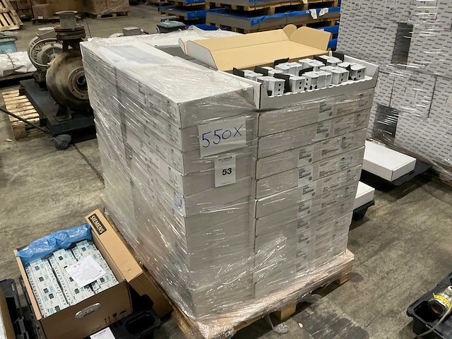 2022 abb b23 laadpaal en energiedistributie kwh meter (550x) - afbeelding 3 van  4