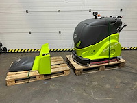 2022 adlatus cr900 schoonmaakrobot - afbeelding 1 van  23