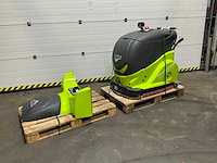2022 adlatus cr900 schoonmaakrobot - afbeelding 12 van  23