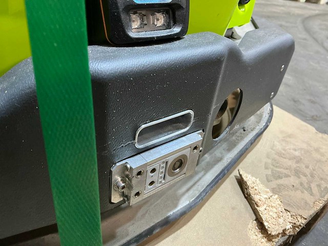 2022 adlatus cr900 schoonmaakrobot - afbeelding 11 van  20