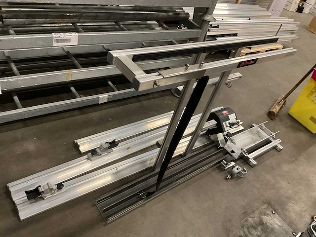 2022 altrex shuttle liftsysteem t.b.v. zonnepanelen - afbeelding 5 van  6