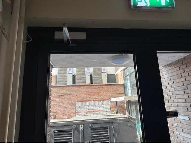 2022 aluminium deur met kozijn - afbeelding 14 van  17