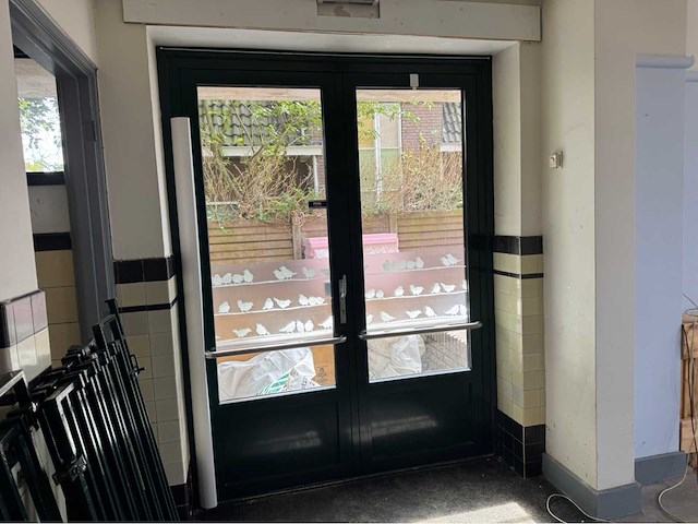 2022 aluminium kozijn met dubbele deur - afbeelding 7 van  13