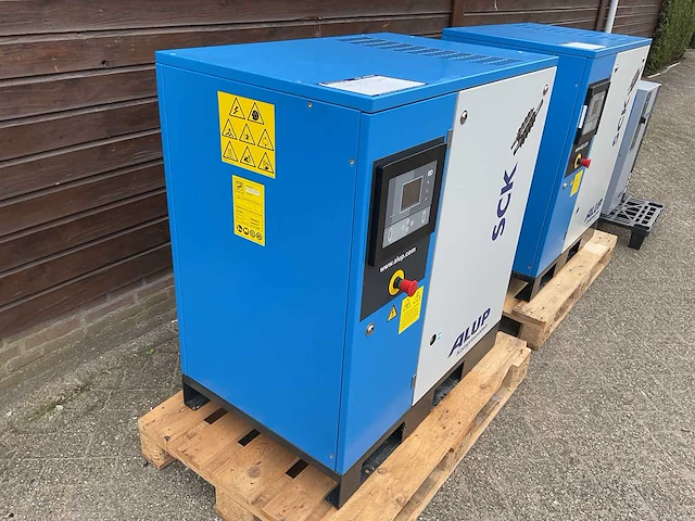 2022 alup sck 15-10 schroefcompressor + luchtdroger adq - afbeelding 8 van  11