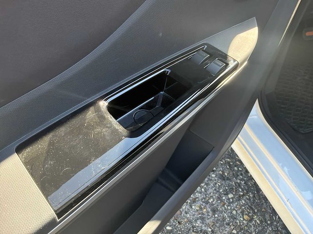 2022 baw pony (l7e-cu) elektrische auto - afbeelding 10 van  27