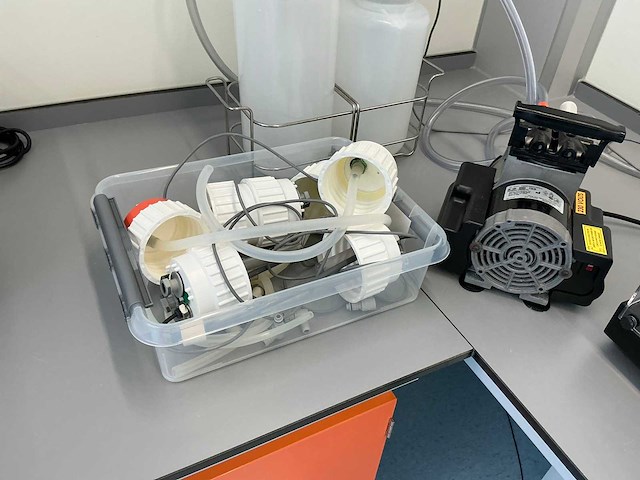 2022 biotek agilent 405lsrs-sn microplaatwasmachine - afbeelding 3 van  8