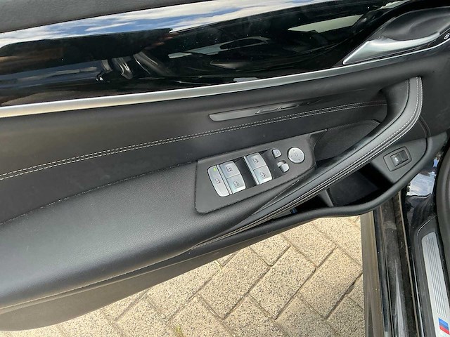 2022 bmw 5-serie touring 520i bns edit.+ - afbeelding 17 van  38