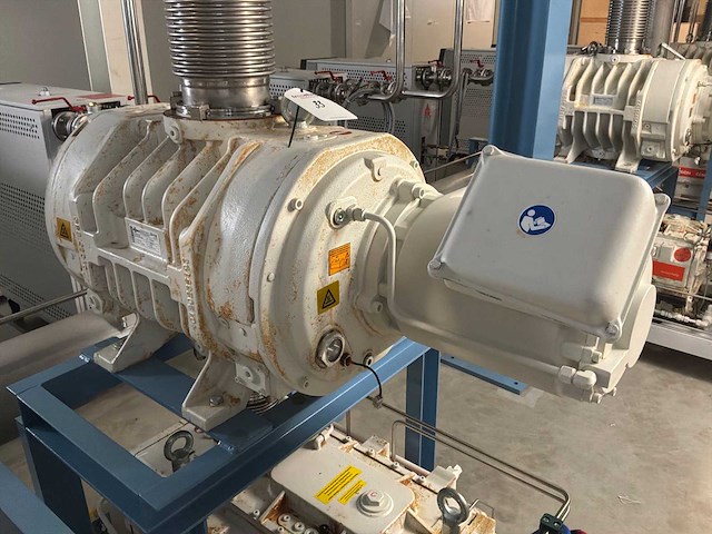 2022 busch cobra ns 0600 c / panda wy 3600 een vacuümpomp-booster combi - afbeelding 9 van  11